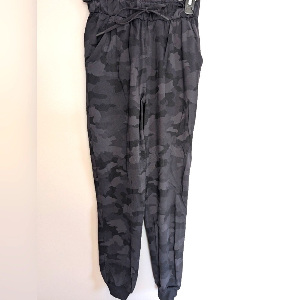 Lululemon Ready to Rulu Jogger Camo Size 2